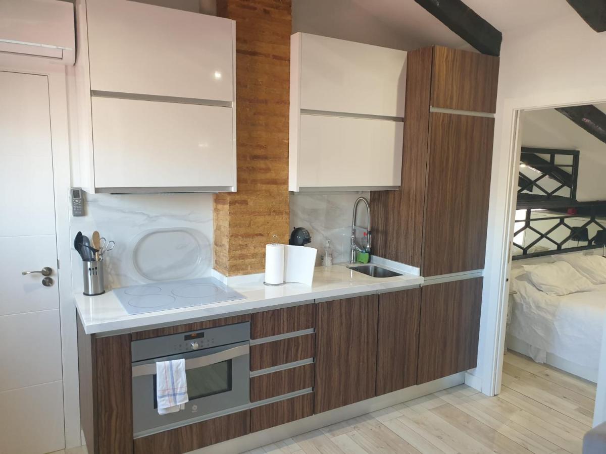 Atico Con Terraza Y Jacuzzi En El Centro Apartment Valencia Bagian luar foto