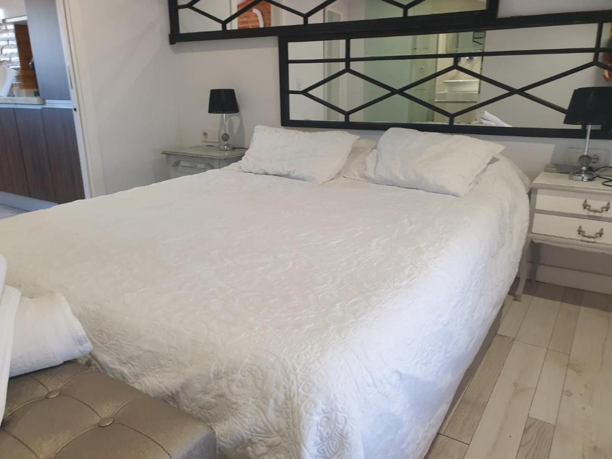 Atico Con Terraza Y Jacuzzi En El Centro Apartment Valencia Bagian luar foto