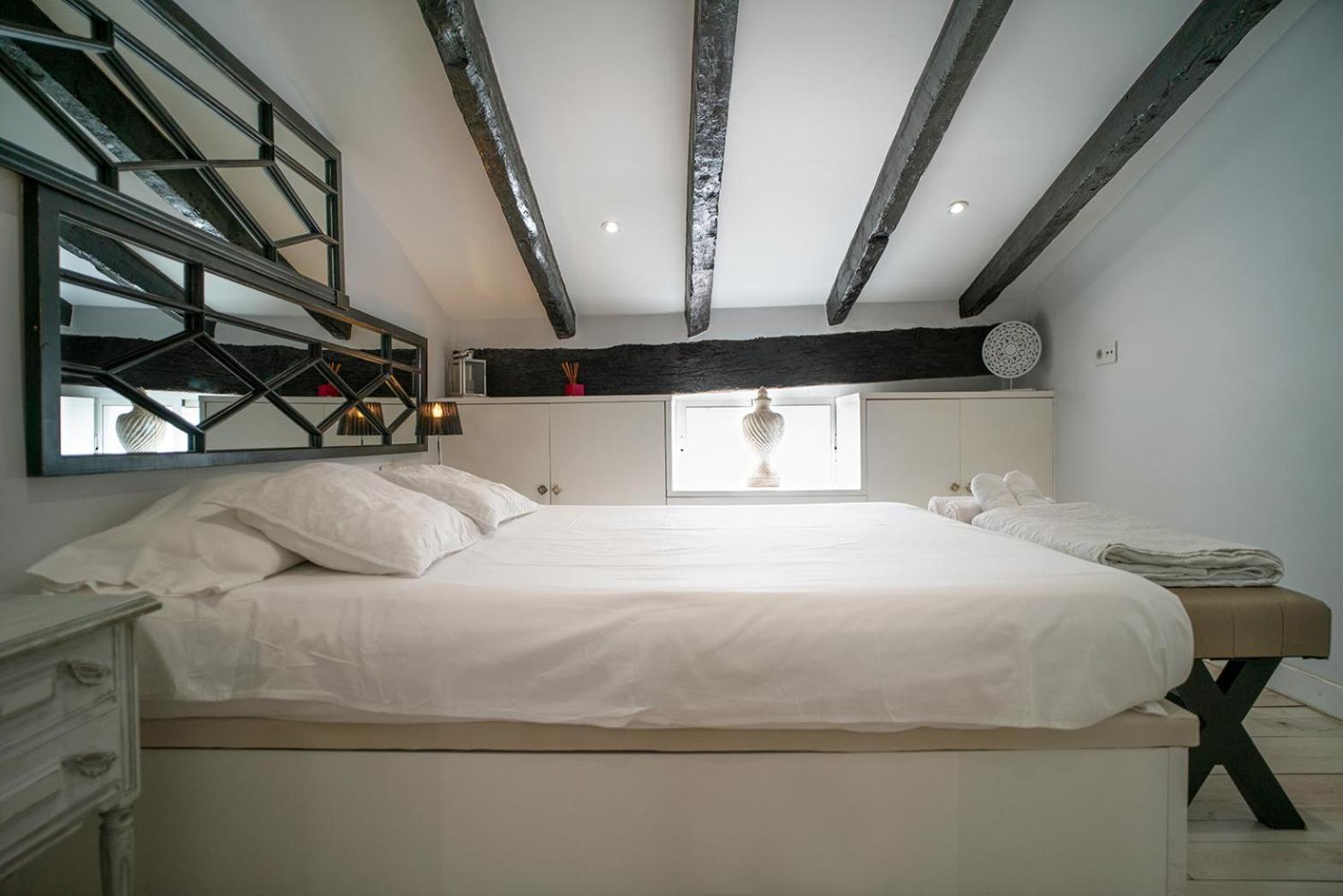 Atico Con Terraza Y Jacuzzi En El Centro Apartment Valencia Ruang foto